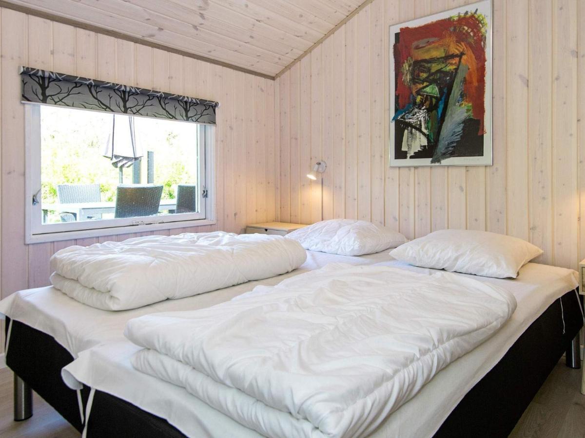8 Person Holiday Home In Hejls Exteriér fotografie